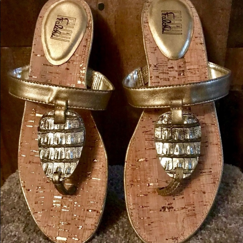 Falchi Delila Gold Size 9 Slip On Sandals